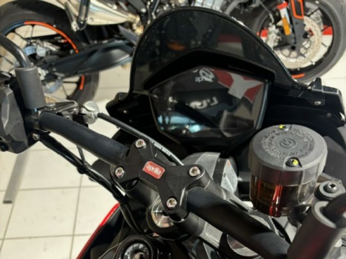 APRILIA TUONO 660 FACTORY 4