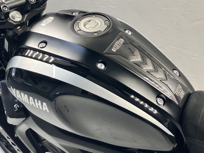 YAMAHA XSR 900 4