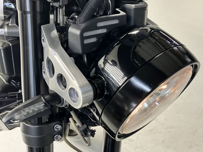 YAMAHA XSR 900 4