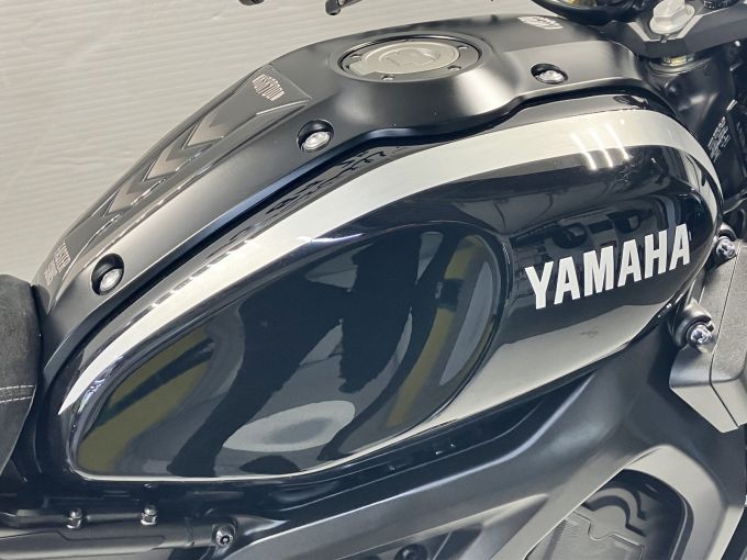 YAMAHA XSR 900 4