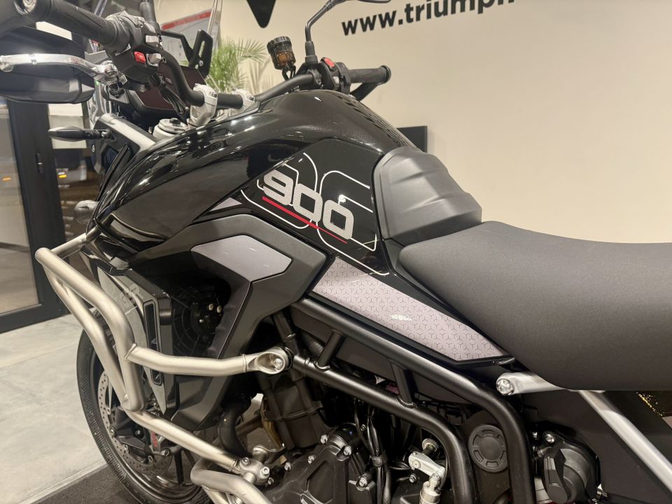 TRIUMPH Tiger 900 GT 4