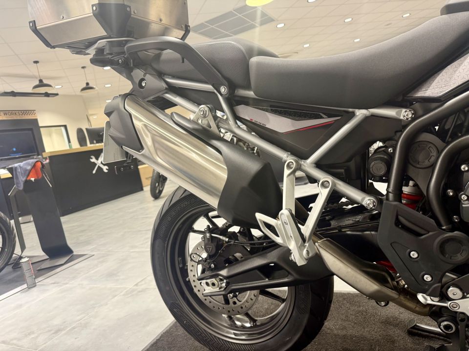 TRIUMPH Tiger 900 GT 4