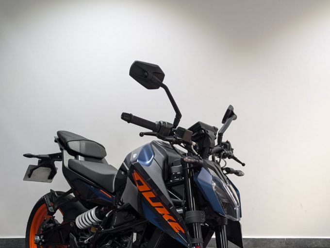 KTM 125 DUKE 4