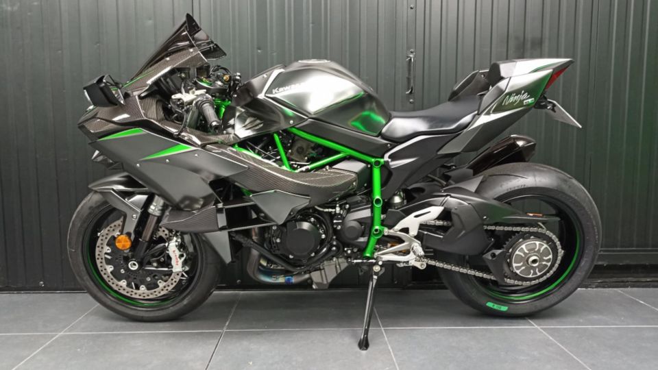 KAWASAKI H2 CARBON 4