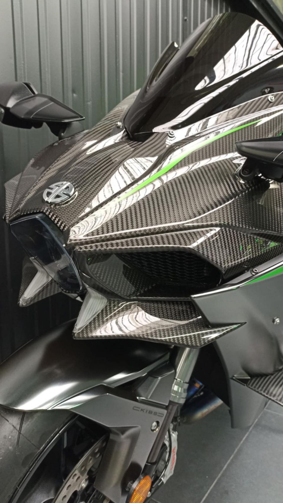 KAWASAKI H2 CARBON 4