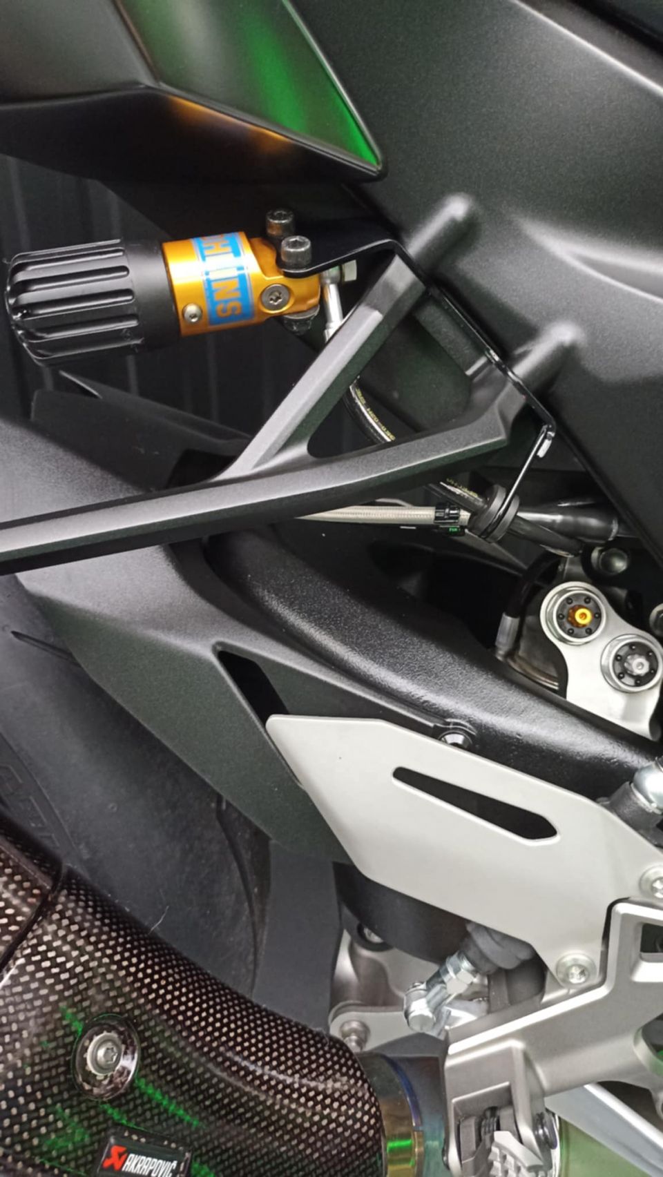 KAWASAKI H2 CARBON 4