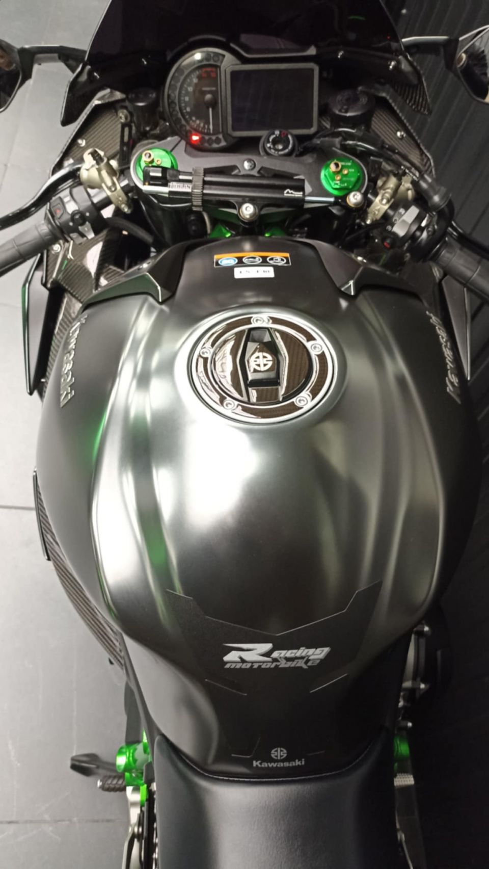 KAWASAKI H2 CARBON 4