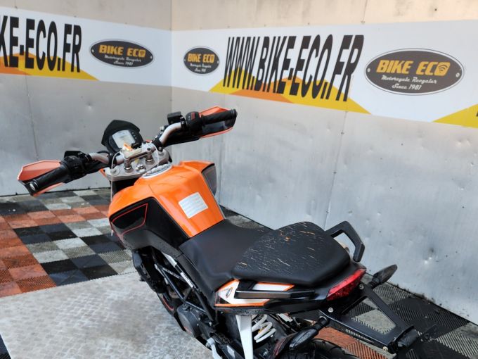 KTM 125 DUKE 4