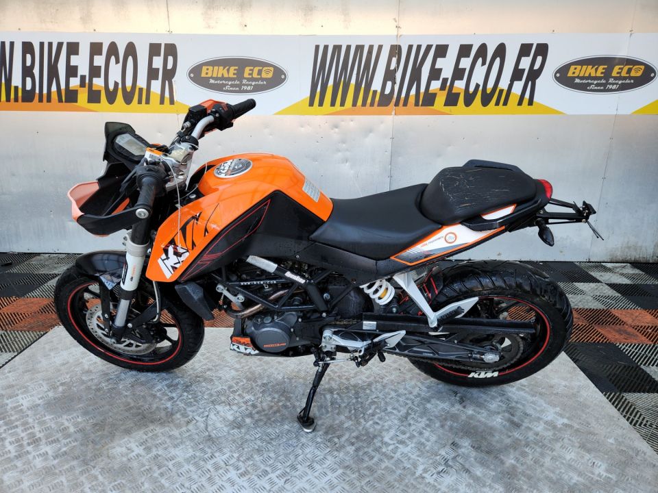 KTM 125 DUKE 4