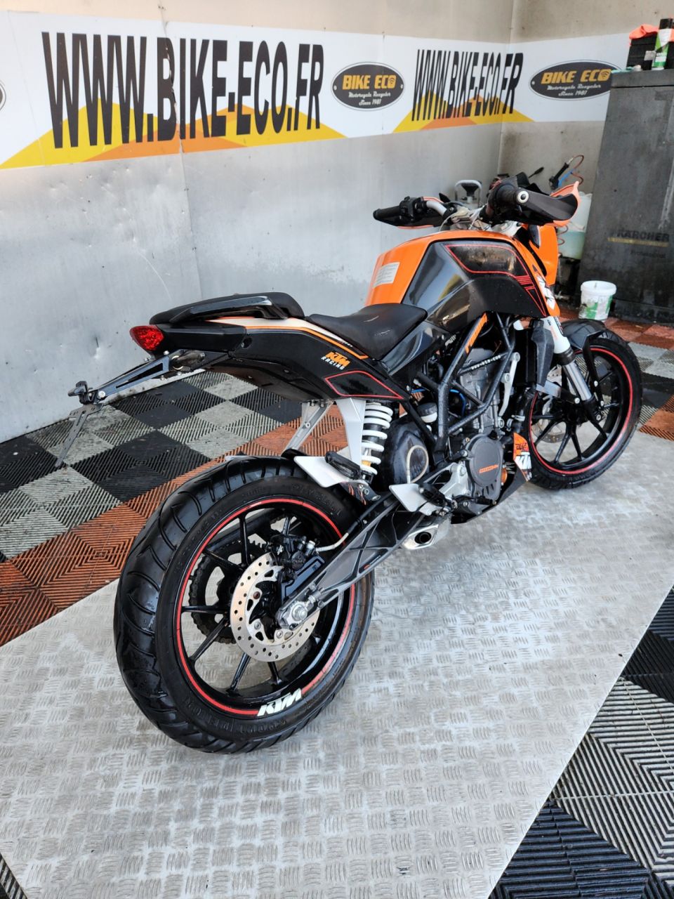 KTM 125 DUKE 4