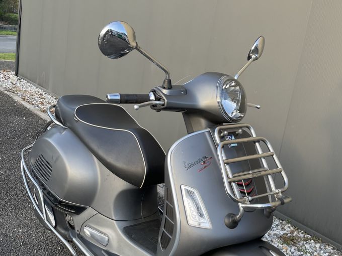 VESPA GTS SUPER SPORT 4
