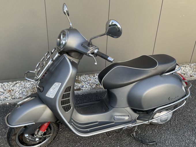 VESPA GTS SUPER SPORT 4