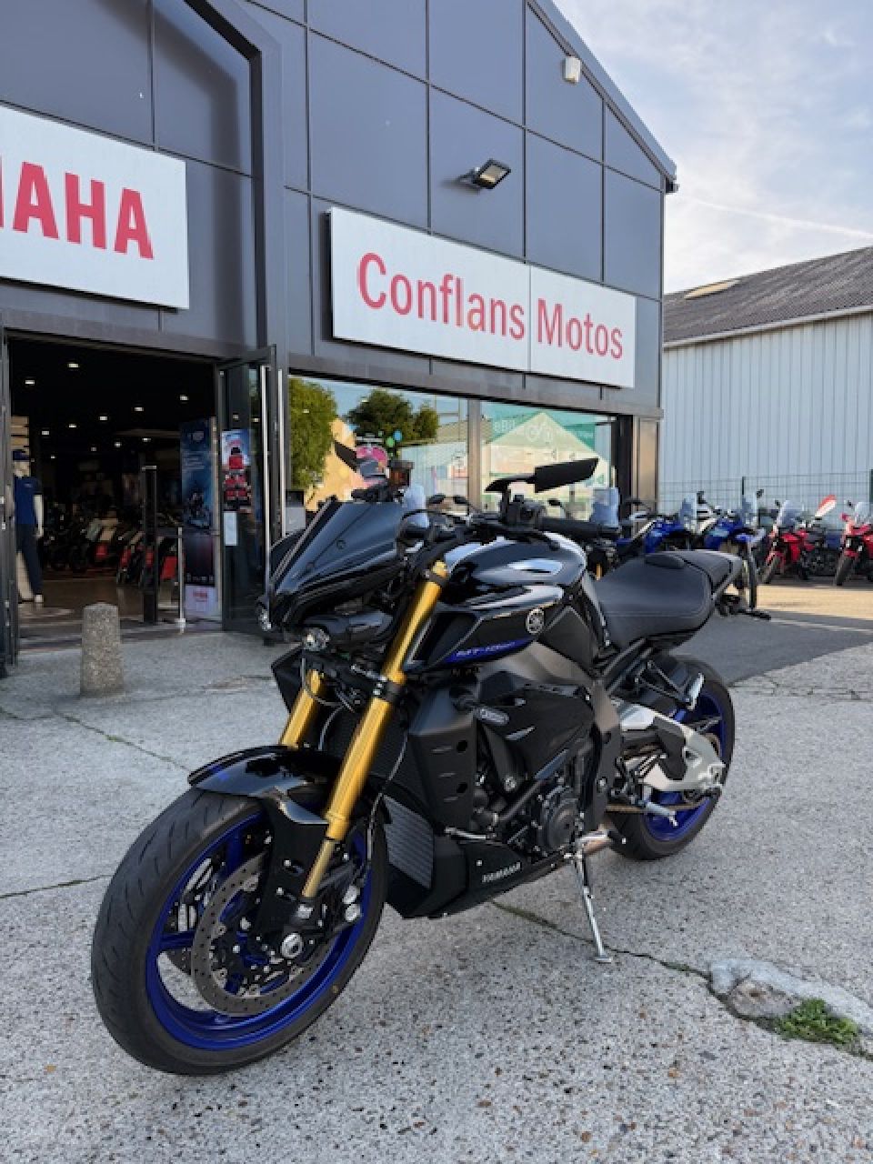 YAMAHA MT-10 SP 4