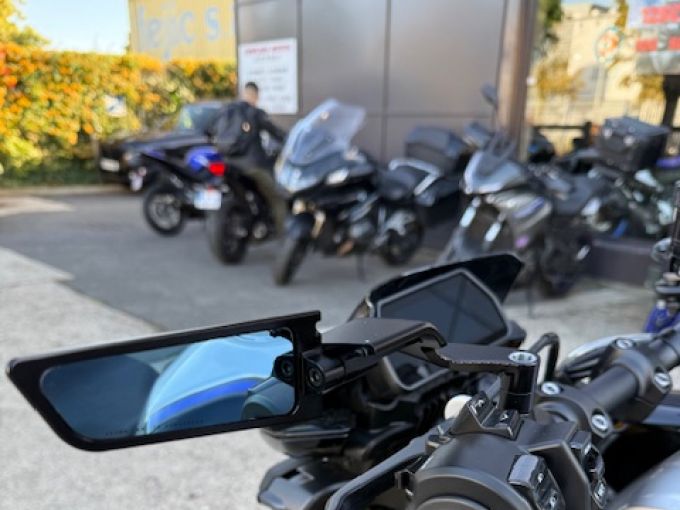 YAMAHA MT-10 SP 4
