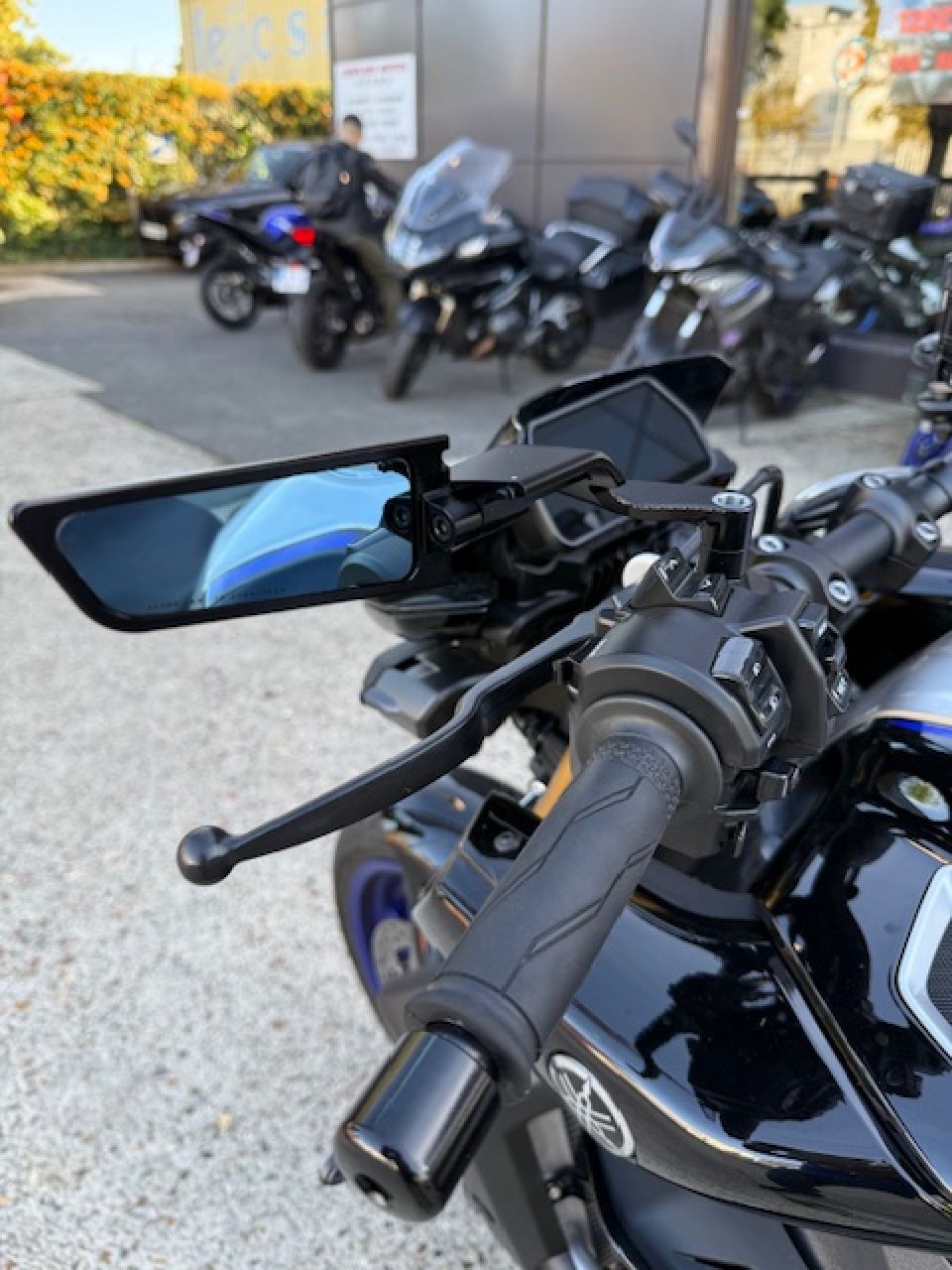 YAMAHA MT-10 SP 4