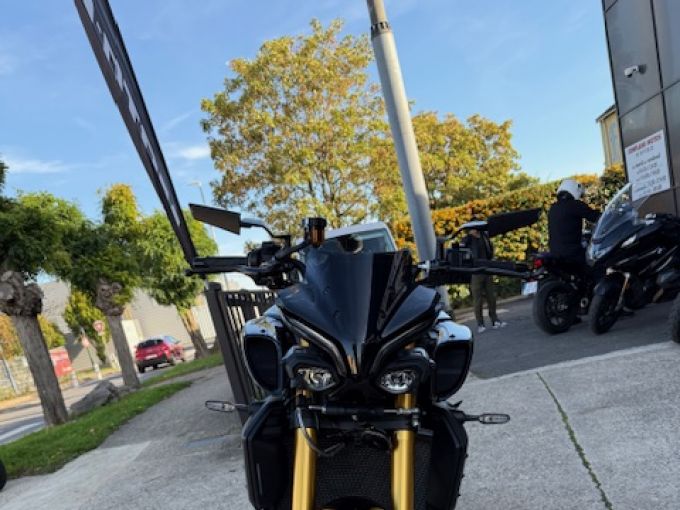 YAMAHA MT-10 SP 4