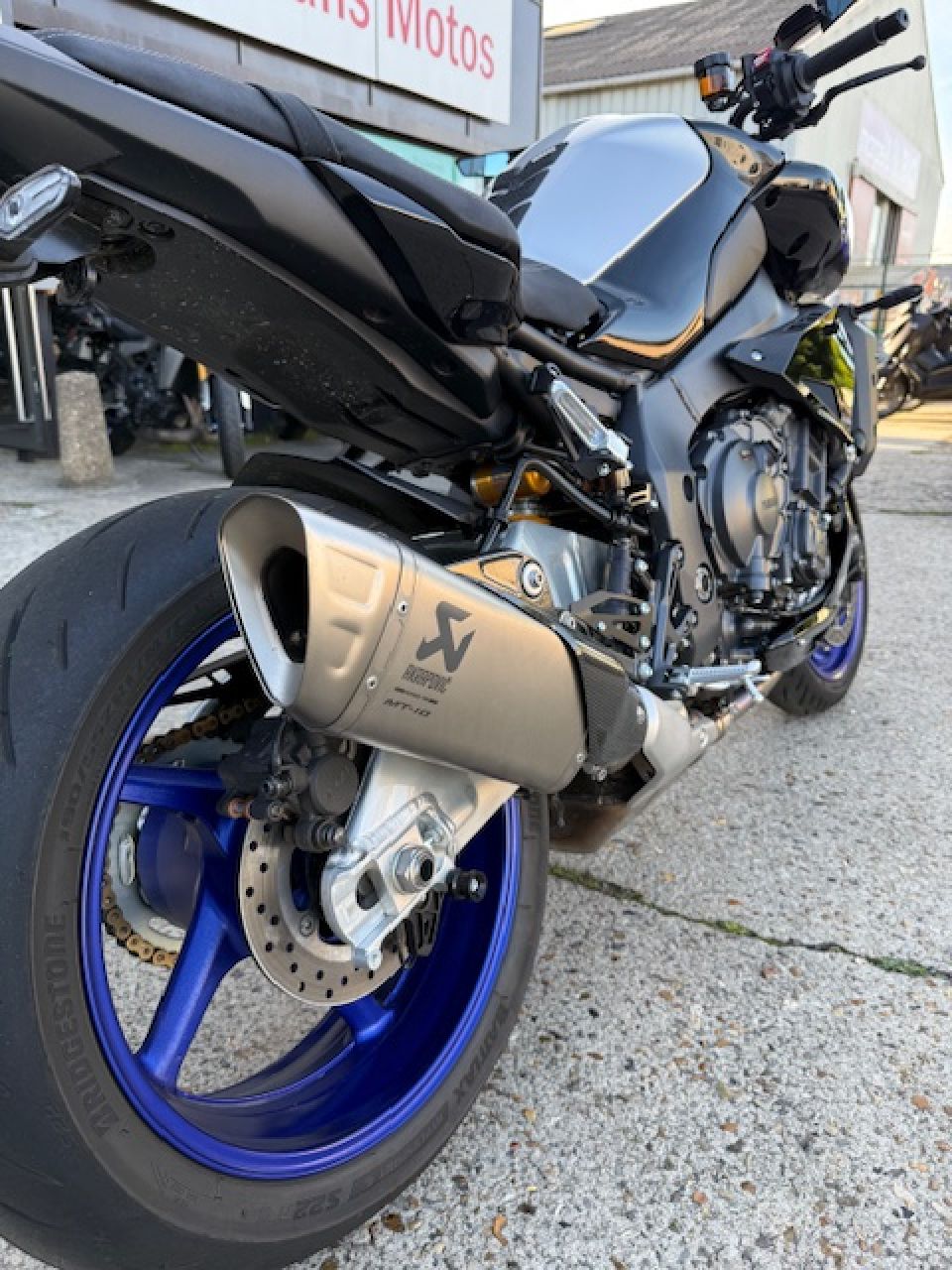 YAMAHA MT-10 SP 4