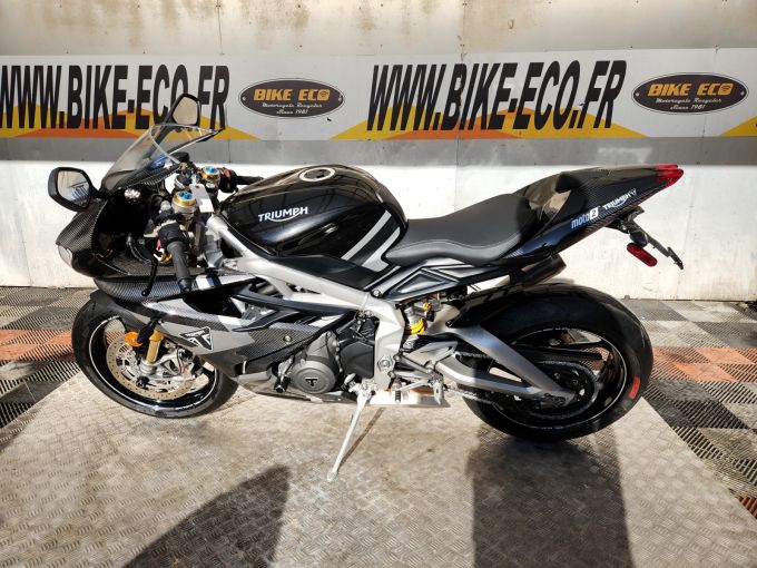 TRIUMPH DAYTONA 765 4