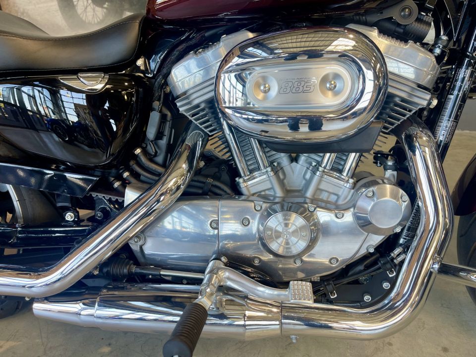 HARLEY-DAVIDSON SPORTSTER 883 LOW 4