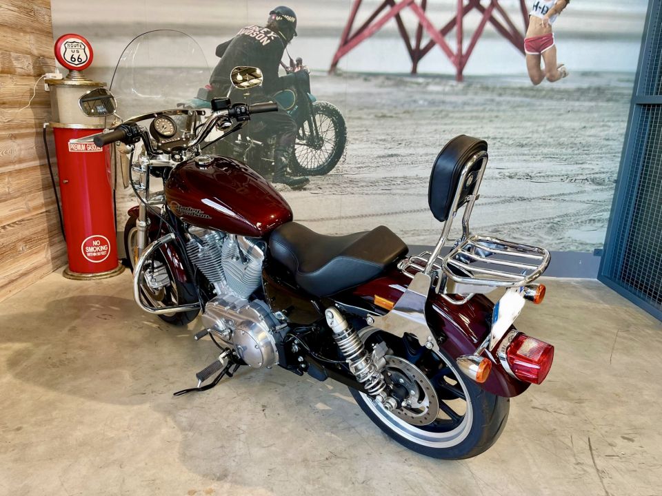 HARLEY-DAVIDSON SPORTSTER 883 LOW 4