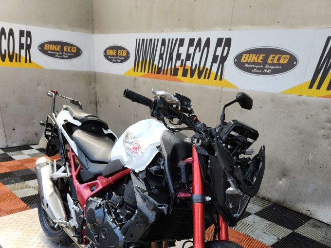 HONDA CB 750 HORNET 4