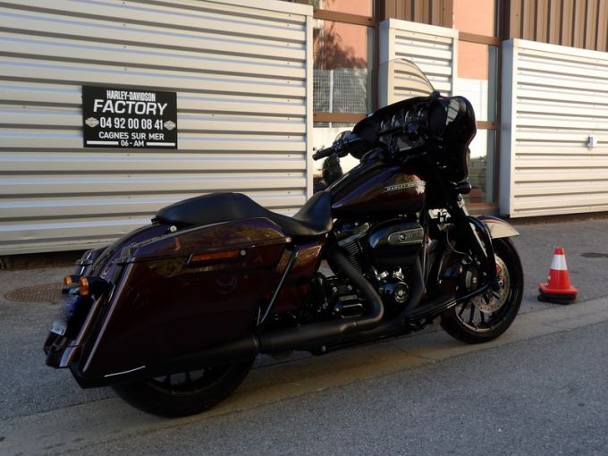 HARLEY-DAVIDSON TOURING STREET GLIDE 1745 4