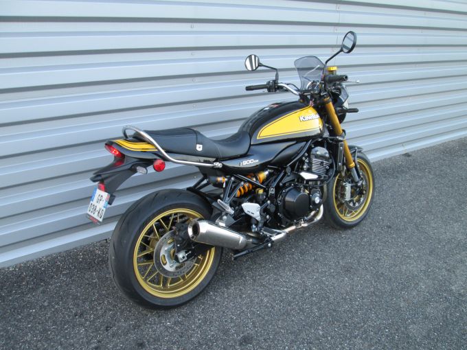 KAWASAKI Z900 SE 4