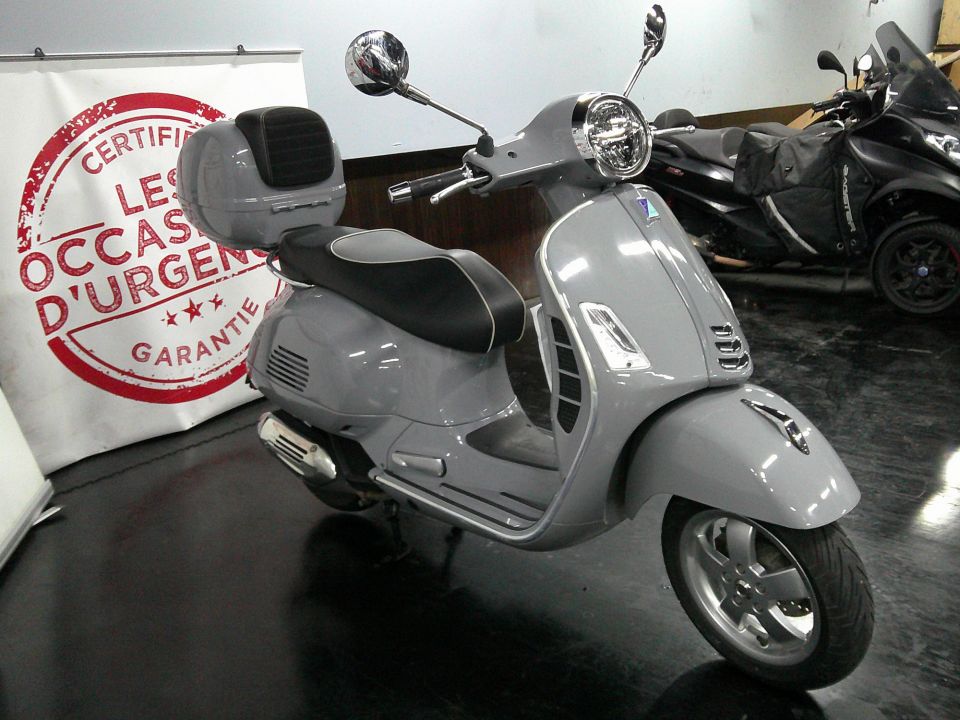 VESPA GTS 125IE SUPER 4