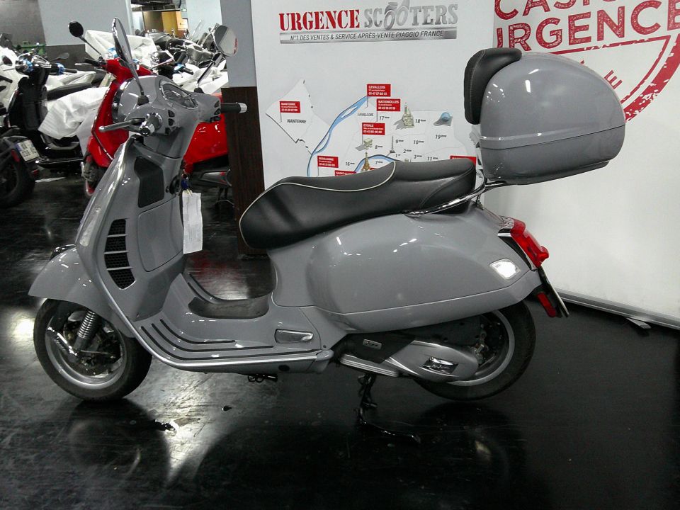 VESPA GTS 125IE SUPER 4
