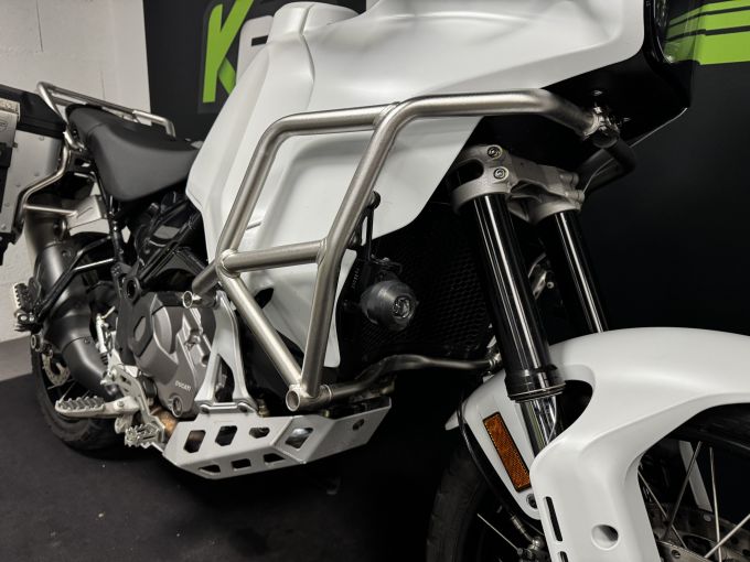 DUCATI DESERT X 4