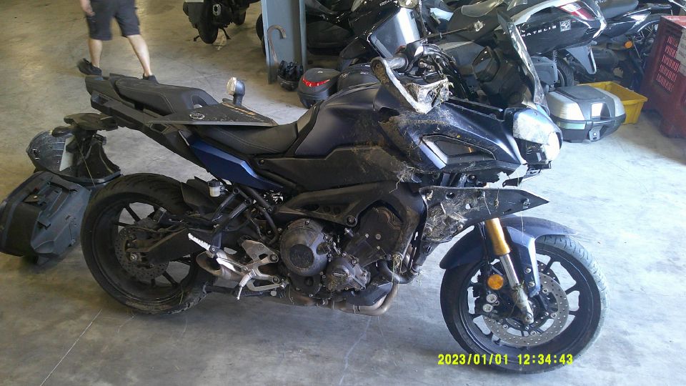 YAMAHA TRACER 900 GT 4