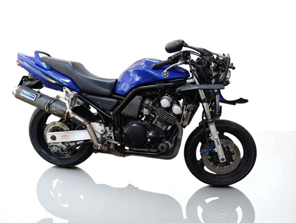 YAMAHA FAZER 1000 4