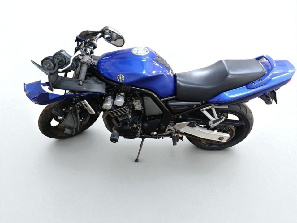 YAMAHA FAZER 1000 4