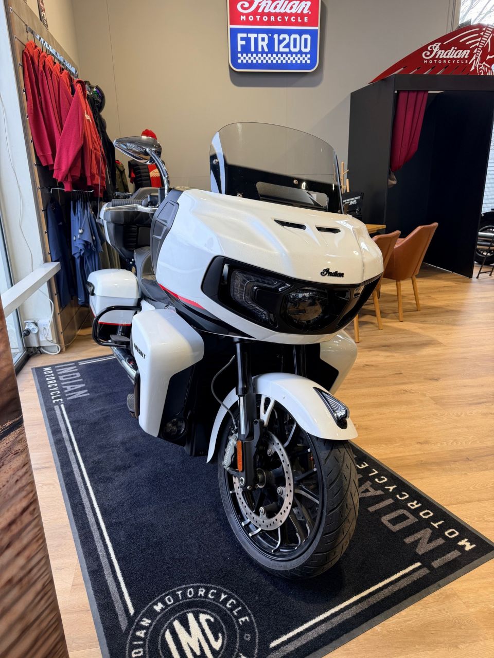 INDIAN INDIAN PURSUIT DARK HORSE 4