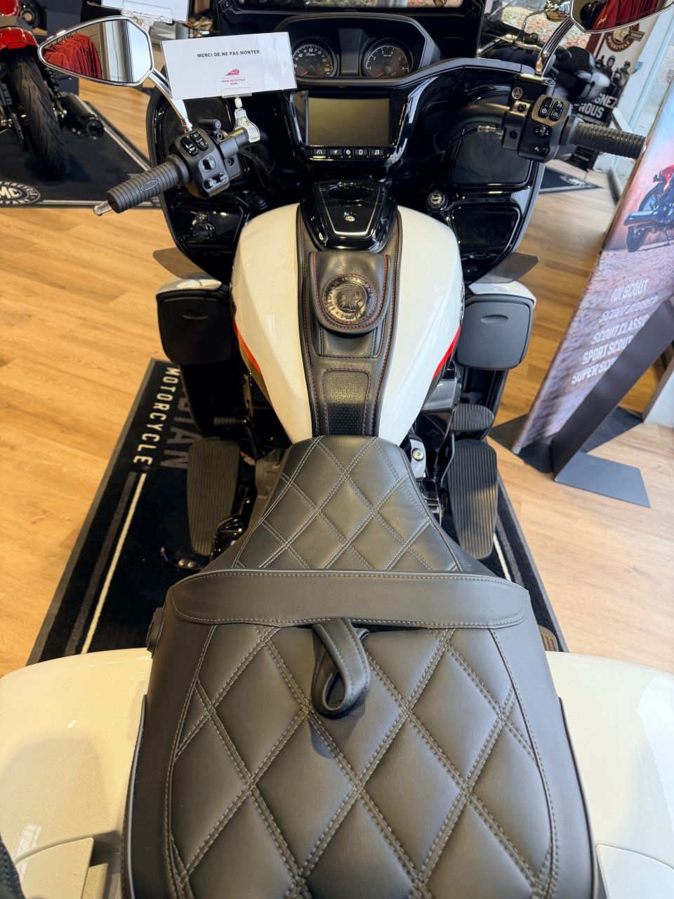 INDIAN INDIAN PURSUIT DARK HORSE 4