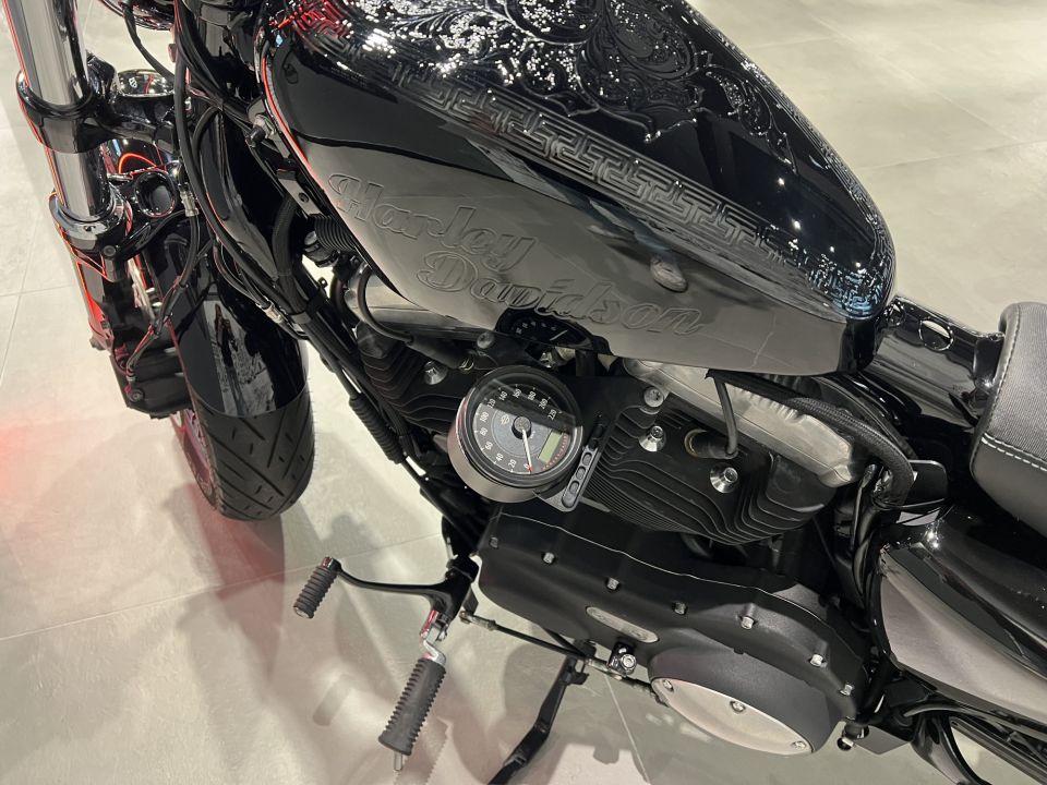 HARLEY-DAVIDSON SPORTSTER FORTY-EIGHT 1200 4