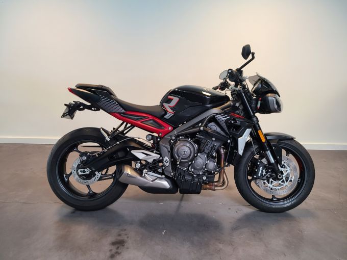 TRIUMPH STREET TRIPLE 765 R 4