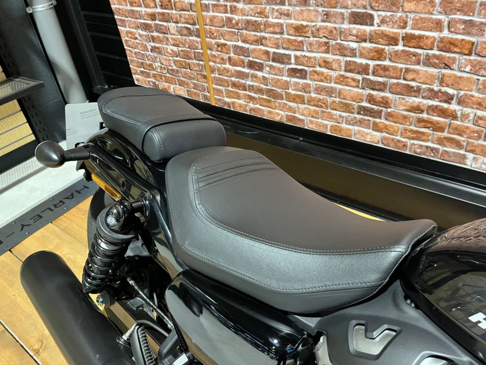 HARLEY-DAVIDSON SPORTSTER NIGHTSTER 975 4