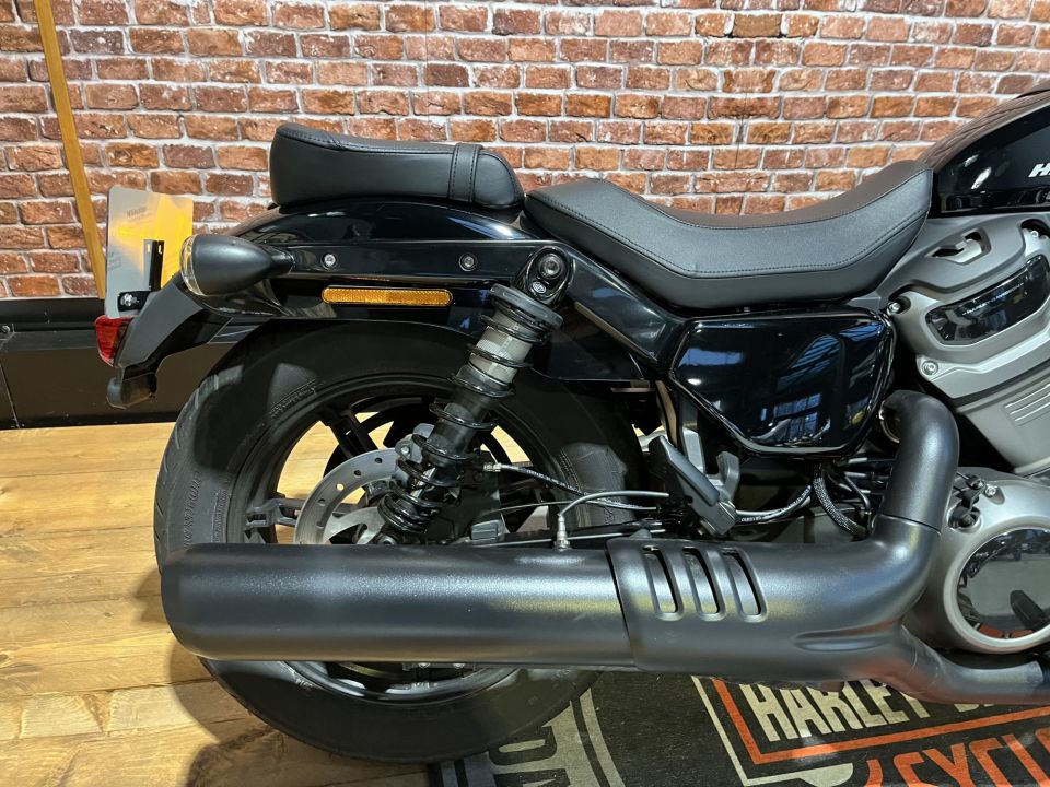 HARLEY-DAVIDSON SPORTSTER NIGHTSTER 975 4