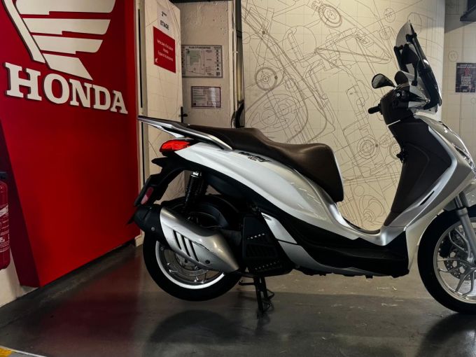 PIAGGIO MEDLEY 125 4