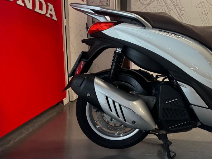 PIAGGIO MEDLEY 125 4