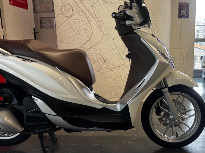 PIAGGIO MEDLEY 125 4