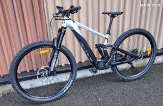 MOUSTACHE TRAIL 5 - 2024