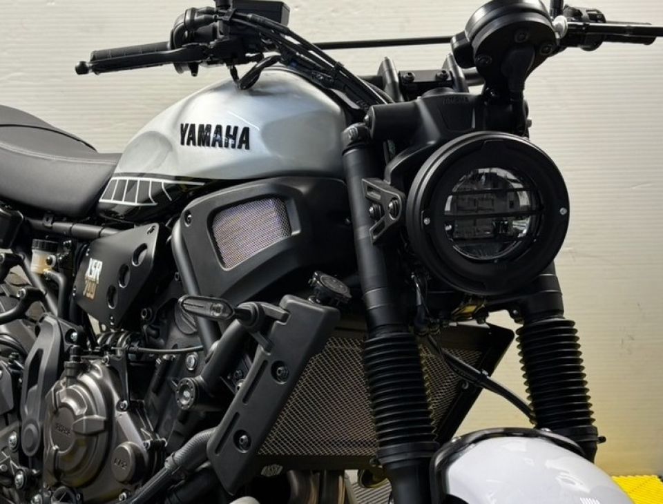 YAMAHA XSR 700 4