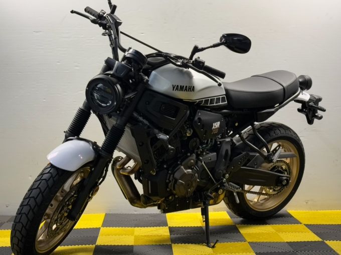 YAMAHA XSR 700 4