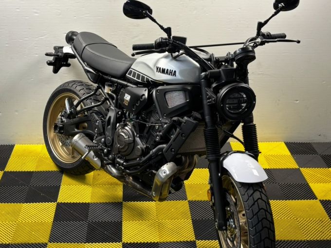 YAMAHA XSR 700 4