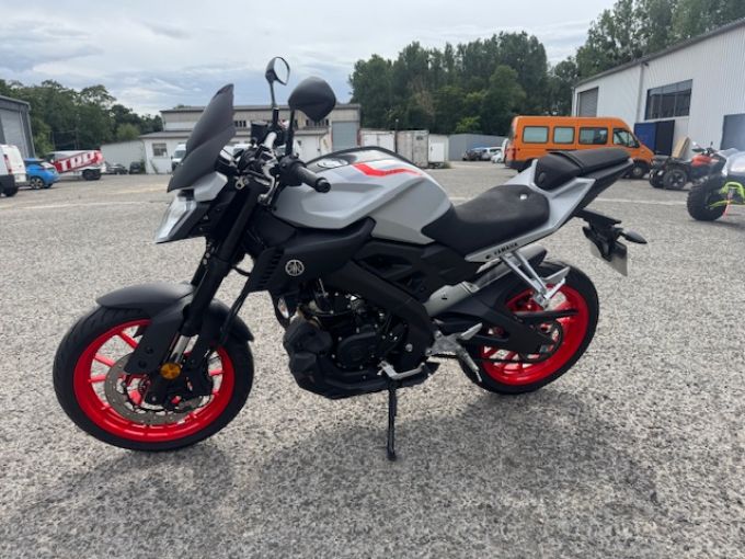 YAMAHA MT-125 ABS 4