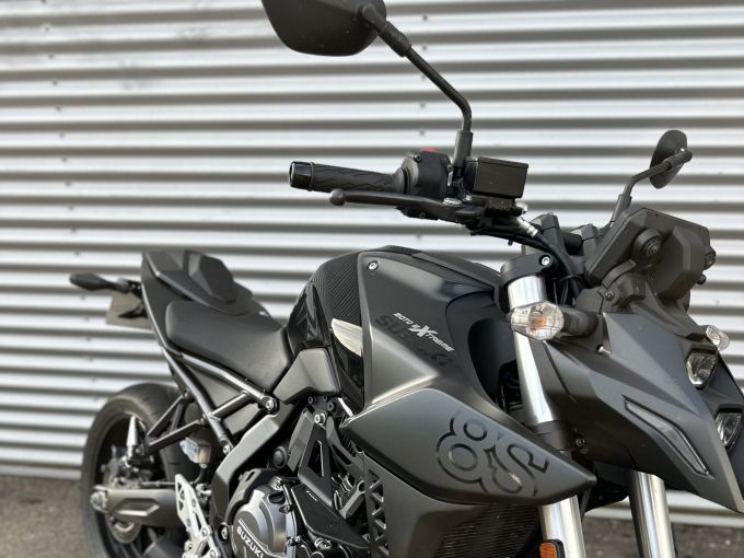 SUZUKI GSX-8S A2 4