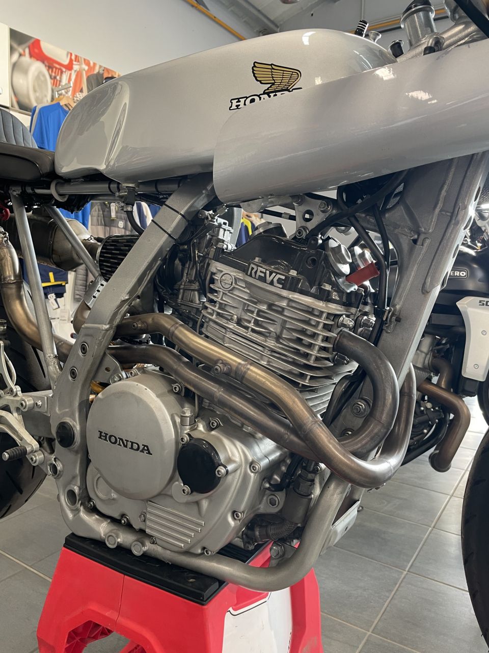 HONDA HONDA RD02 650 CAFE RACER 4