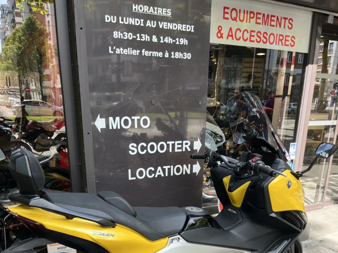 YAMAHA XP T-MAX 560 4